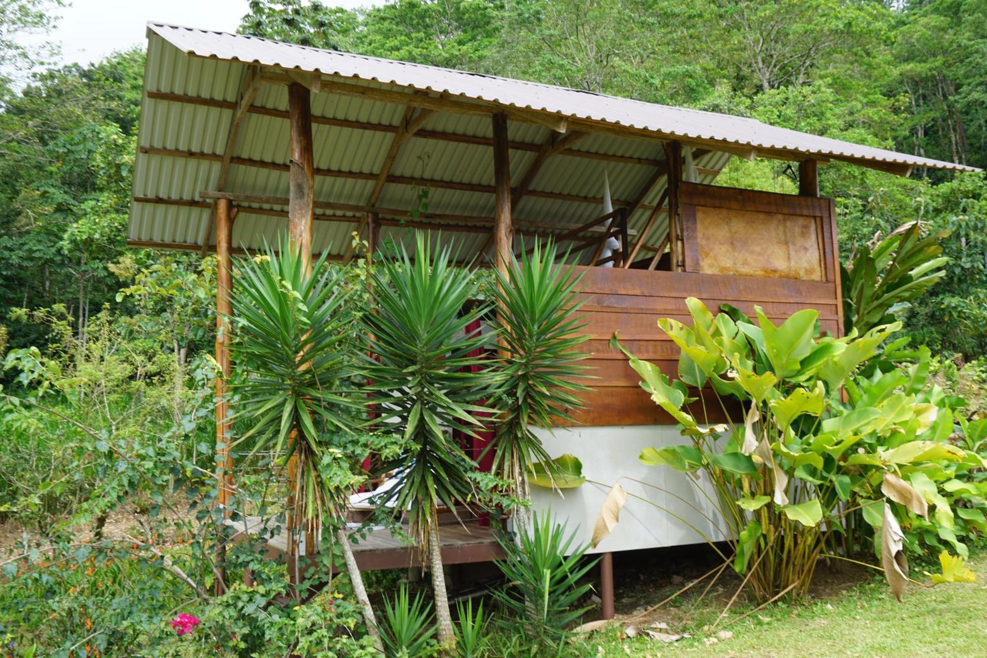 Hotel Hacienda Monteclaro Turrialba Exterior foto